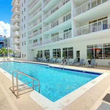 Brickell Bay View Oasis With Pool Hot Tub And Gym Villa